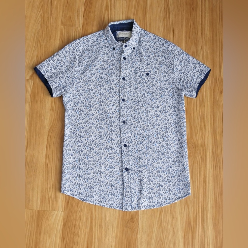 Report Collection Men’s Leaf Print Button-Up Shirt Size M